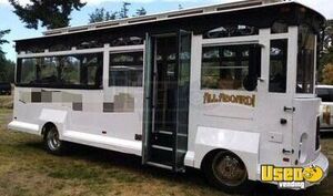 Beautiful 1995 Chevrolet P30 15-Passenger VIP Trolley Touring Bridal Wedding Bus for Sale in Washington!