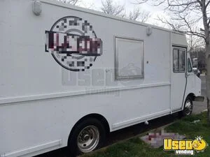 Ready To Go - GMC P3500 All Purpose Food Truck with HCD Insignia an Pro-Fire Suppression for Sale in California!