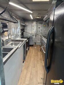 1995 P42 All-purpose Food Truck Surveillance Cameras Florida Gas Engine for Sale