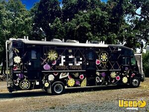 1995 P6s Mobile Boutique Cabinets California Gas Engine for Sale