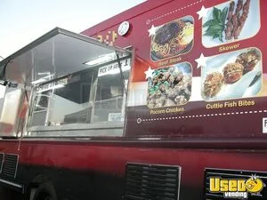 1995 Pct-2019 Workhorse P30 All-purpose Food Truck Diamond Plated Aluminum Flooring California Gas Engine for Sale