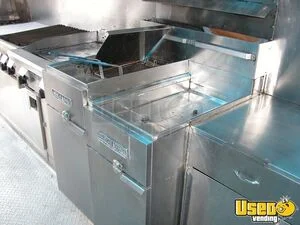 1995 Pct-2019 Workhorse P30 All-purpose Food Truck Pro Fire Suppression System California Gas Engine for Sale