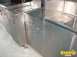 1995 Pct-2019 Workhorse P30 All-purpose Food Truck Work Table California Gas Engine for Sale