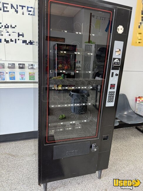1995 R32 Other Snack Vending Machine Ohio for Sale