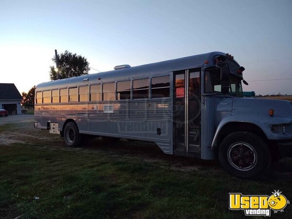 1995 Skoolie Bus Skoolie Michigan Diesel Engine for Sale