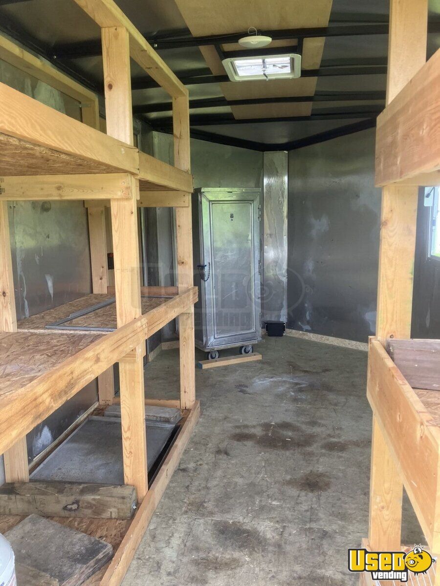 CUSTOM 25' Diesel Chevrolet Fully Loaded Kitchen Food Truck