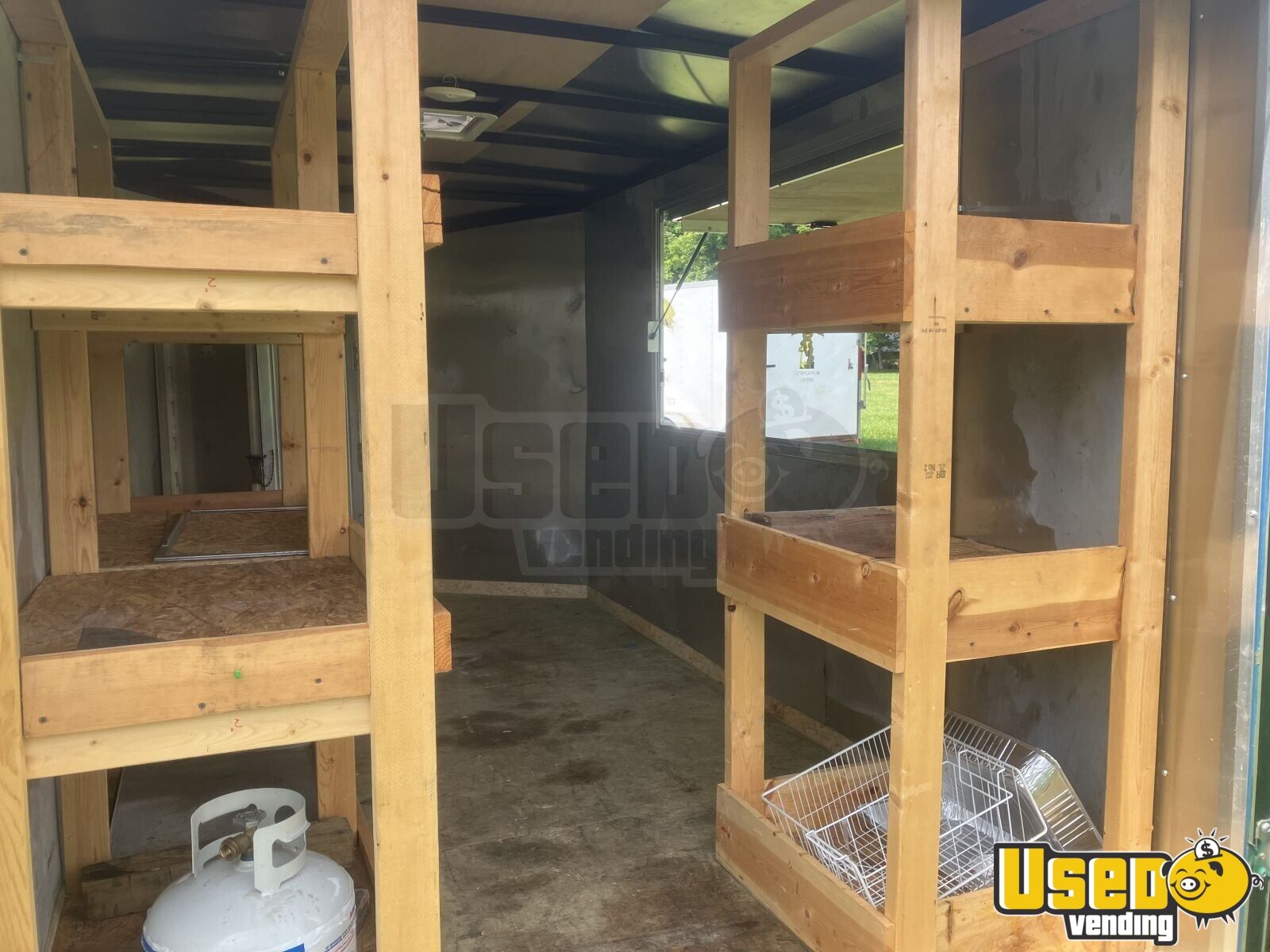 CUSTOM 25' Diesel Chevrolet Fully Loaded Kitchen Food Truck