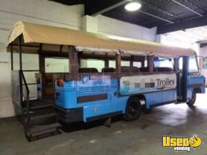 1995 Tourist Trolley Mobile Party Bus Party / Gaming Trailer Indiana Diesel Engine for Sale