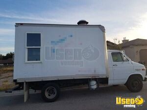 1995 Van Classic Kitchen Food Truck All-purpose Food Truck Air Conditioning New Mexico Gas Engine for Sale