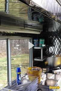 1995 Vandura Kitchen Food Truck All-purpose Food Truck Diamond Plated Aluminum Flooring New Jersey Gas Engine for Sale
