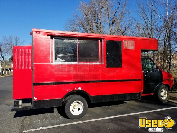 1995 Vandura Kitchen Food Truck All-purpose Food Truck Generator New Jersey Gas Engine for Sale