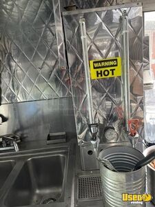 1995 Vandura Kitchen Food Truck All-purpose Food Truck Hot Water Heater New Jersey Gas Engine for Sale