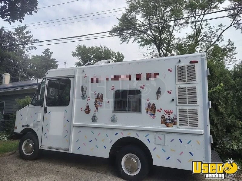 1996 E350 Utilmaster Ice Cream Truck Illinois Gas Engine for Sale