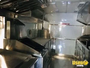 1996 Eldor Kitchen Food Truck All-purpose Food Truck Refrigerator Massachusetts Gas Engine for Sale