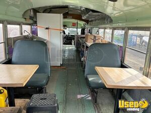 1996 Food Bus All-purpose Food Truck Refrigerator British Columbia Diesel Engine for Sale