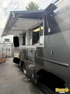 1996 Grumman Olsen Pizza Food Truck Concession Window Pennsylvania Gas Engine for Sale