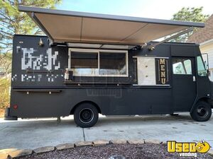 1996 Grumman Olson P30 Step Van Kitchen Food Truck All-purpose Food Truck Insulated Walls North Carolina Gas Engine for Sale