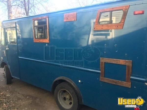 1996 Light Duty P Model Empty Step Van Truck All-purpose Food Truck Colorado Diesel Engine for Sale