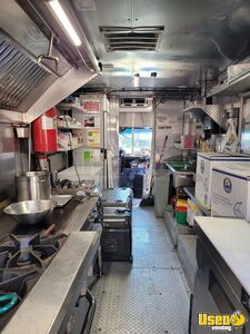 1996 P-30 All-purpose Food Truck Diamond Plated Aluminum Flooring Georgia Diesel Engine for Sale