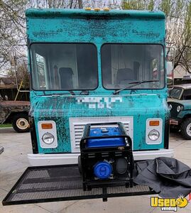 1996 P 30 All-purpose Food Truck Stainless Steel Wall Covers Kentucky Gas Engine for Sale