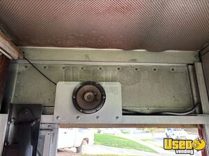 1996 P30 All-purpose Food Truck 30 Tennessee Diesel Engine for Sale