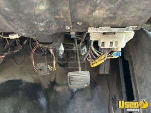 1996 P30 All-purpose Food Truck 32 Tennessee Diesel Engine for Sale