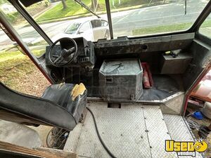 1996 P30 All-purpose Food Truck 40 Tennessee Diesel Engine for Sale