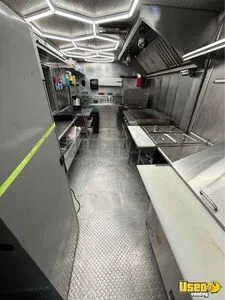 1996 P30 All-purpose Food Truck Diamond Plated Aluminum Flooring Texas for Sale