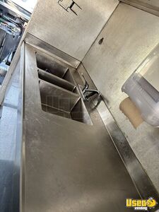 1996 P30 All-purpose Food Truck Removable Trailer Hitch North Carolina Gas Engine for Sale