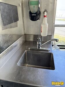 1996 P30 All-purpose Food Truck Stainless Steel Wall Covers North Carolina Gas Engine for Sale