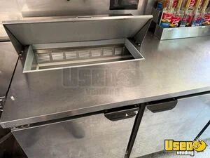 1996 P30 Coffee & Beverage Truck Interior Lighting Utah Gas Engine for Sale