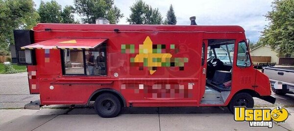 1996 P30 Kitchen Food Truck All-purpose Food Truck Colorado Gas Engine for Sale