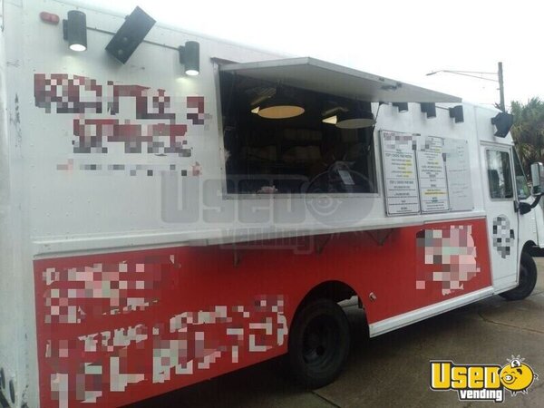 1996 P30 Step Van Kitchen Food Truck All-purpose Food Truck Florida Gas Engine for Sale