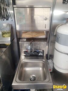 1996 P30 Step Van Kitchen Food Truck All-purpose Food Truck Fresh Water Tank Illinois Diesel Engine for Sale