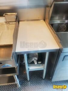 1996 P30 Step Van Kitchen Food Truck All-purpose Food Truck Grease Trap Illinois Diesel Engine for Sale