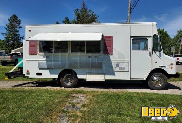 1996 P30 Step Van Kitchen Food Truck All-purpose Food Truck Illinois Diesel Engine for Sale
