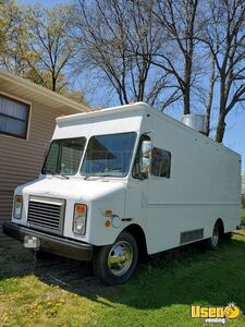 1996 P30 Step Van Kitchen Food Truck All-purpose Food Truck Propane Tank Illinois Diesel Engine for Sale