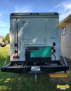 1996 P30 Step Van Kitchen Food Truck All-purpose Food Truck Removable Trailer Hitch Illinois Diesel Engine for Sale