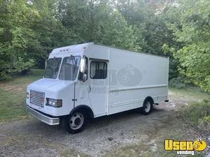 1996 P30 Step Van Stepvan 3 North Carolina Diesel Engine for Sale