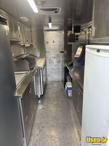 1996 P30 Utilimaster All-purpose Food Truck Cabinets British Columbia Gas Engine for Sale