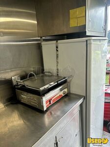 1996 P30 Utilimaster All-purpose Food Truck Diamond Plated Aluminum Flooring British Columbia Gas Engine for Sale
