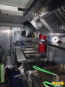 1996 P32 Step Van Kitchen Food Truck All-purpose Food Truck Reach-in Upright Cooler Colorado Gas Engine for Sale