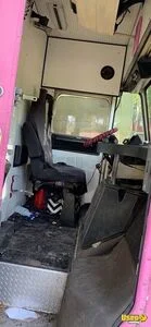 1996 Step Van Mobile Boutique Truck Mobile Boutique 6 Georgia Diesel Engine for Sale