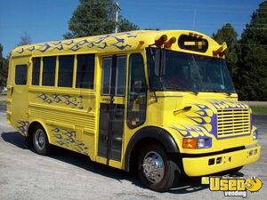 1996 Thomas Mobile Party Bus Party / Gaming Trailer Illinois for Sale