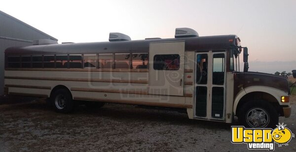 1997 3800 T444e Party Bus Illinois Diesel Engine for Sale