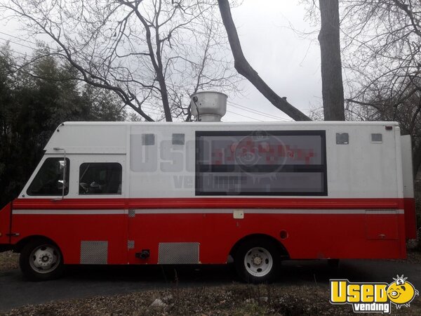 1997 Chevy P30 Step Truck All-purpose Food Truck Missouri Diesel Engine for Sale