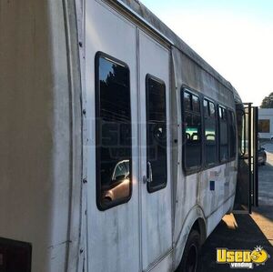 1997 Econoline Shuttle Bus Shuttle Bus Wheelchair Lift Georgia Gas Engine for Sale