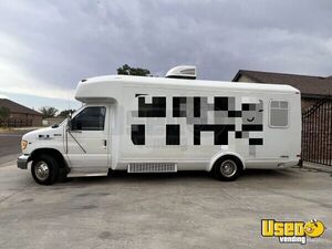 Turnkey - Ford F450 Econoline Mobile Barbershop with Bathroom for Sale in Texas!