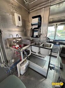 1997 Food Truck All-purpose Food Truck Diamond Plated Aluminum Flooring Texas Diesel Engine for Sale