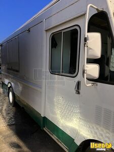 Reconditioned GMC Mobile Kitchen Food Truck w/ 2023 Kitchen Buildout for Sale in Georgia!